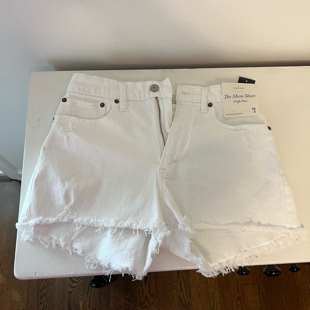 Women's Abercrombie Curve Love White High-Rise Shorts